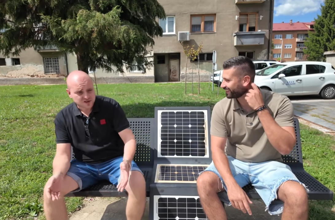 “Između tri zastave”: Denis iz Novog Travnika o odrastanju, identitetu i borbi za normalan život