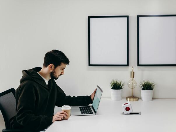 Pet najčešćih trikova prevaranata: Kako vas natjeraju da sami predate novac
