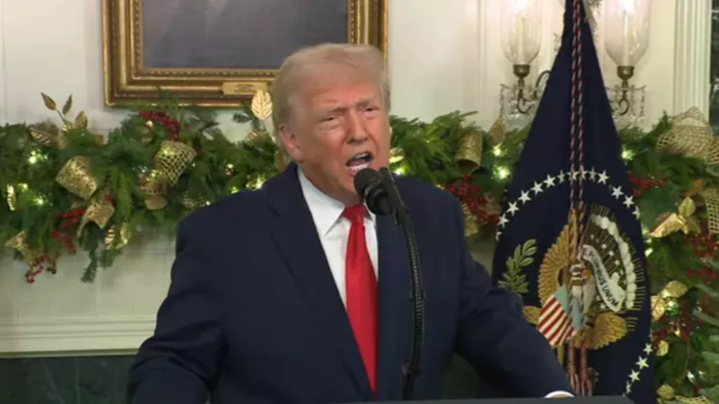 Donald Trump promises Christmas cash gift to millions of Americans in rambling speech that vows to ‘fix Biden’s mess’