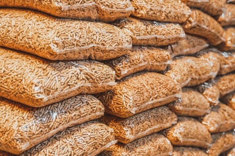Spremaju li se nestašice peleta? Fabrike ograničile isporuke, cijene naglo porasle Spremaju li se nestašice peleta? Fabrike ograničile isporuke, cijene naglo porasle