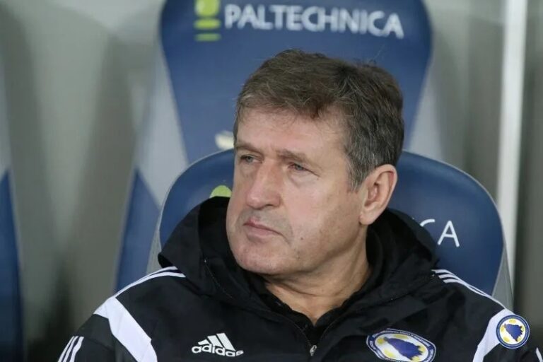 Safet Sušić odgovorio Barbarezu: „Vidio sam da mu je zasmetalo, ne može se uvijek govoriti u superlativima“ Safet Sušić odgovorio Barbarezu: „Vidio sam da mu je zasmetalo, ne može se uvijek govoriti u superlativima“