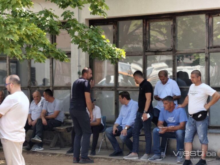 Drama u Komunalnom Mostar: Otkaz dobilo 18 radnika, svi su Bošnjaci Drama u Komunalnom Mostar: Otkaz dobilo 18 radnika, svi su Bošnjaci