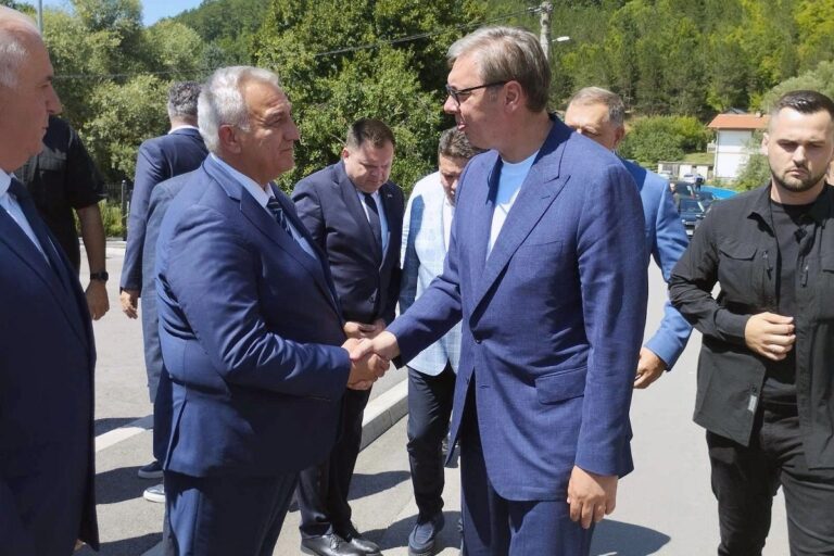 Vučić iz Martin Broda: Želimo zaposliti što više Srba u opštinama u Federaciji BiH