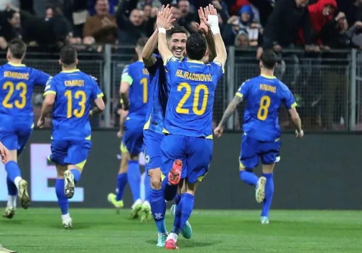 Denis Hadžikadunić pred transferom u Hajduk: Reprezentativac BiH među najplaćenijima u Splitu Denis Hadžikadunić pred transferom u Hajduk: Reprezentativac BiH među najplaćenijima u Splitu