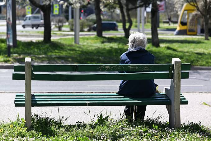 Vlada RS donijela odluku: Penzionerima do kraja avgusta stiže do 120 KM pomoći
