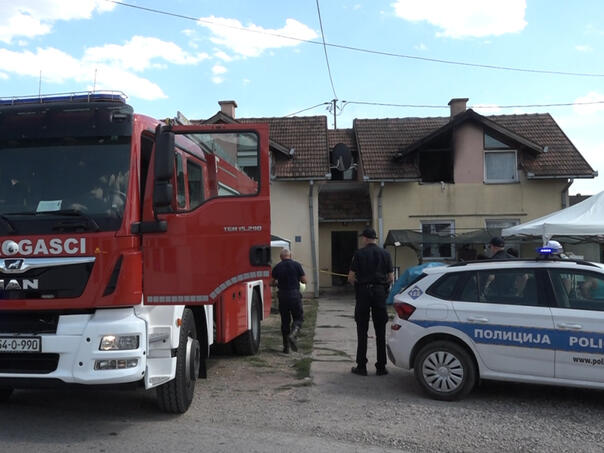 Skočio kroz prozor da bi spasio jednogodišnje dijete u Brčkom Skočio kroz prozor da bi spasio jednogodišnje dijete u Brčkom
