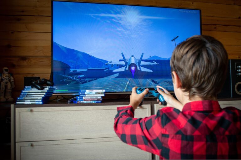 Novo istraživanje: Zašto se roditelji i dalje plaše videoigara nakon više od 50 godina?